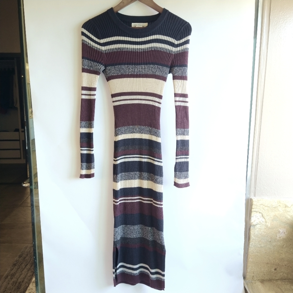 Long sleeves Maxi dress from L.o.g.g.